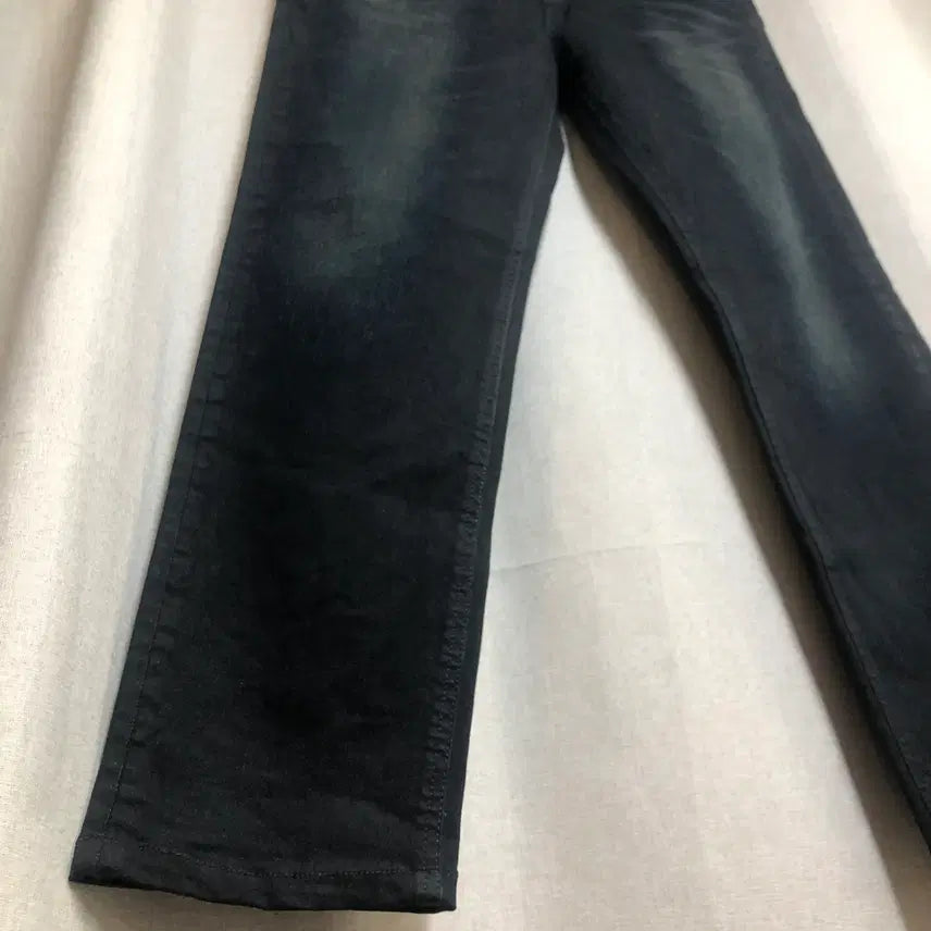 [BUNJANG] EVISU Black Wash Narrow Comfort Denim Pants W30 / 에비수 블랙 워싱 내로우 컴포트 데님 팬츠 W30