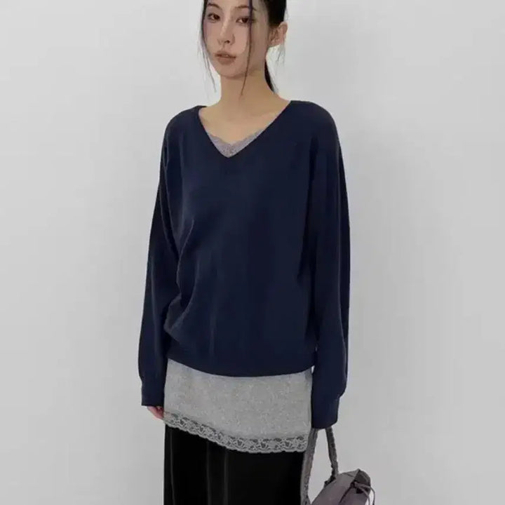 [BUNJANG] Blackup Ruroco V-Neck Knit Navy / 거의새상품) 블랙업 루로코 브이넥 니트 네이비