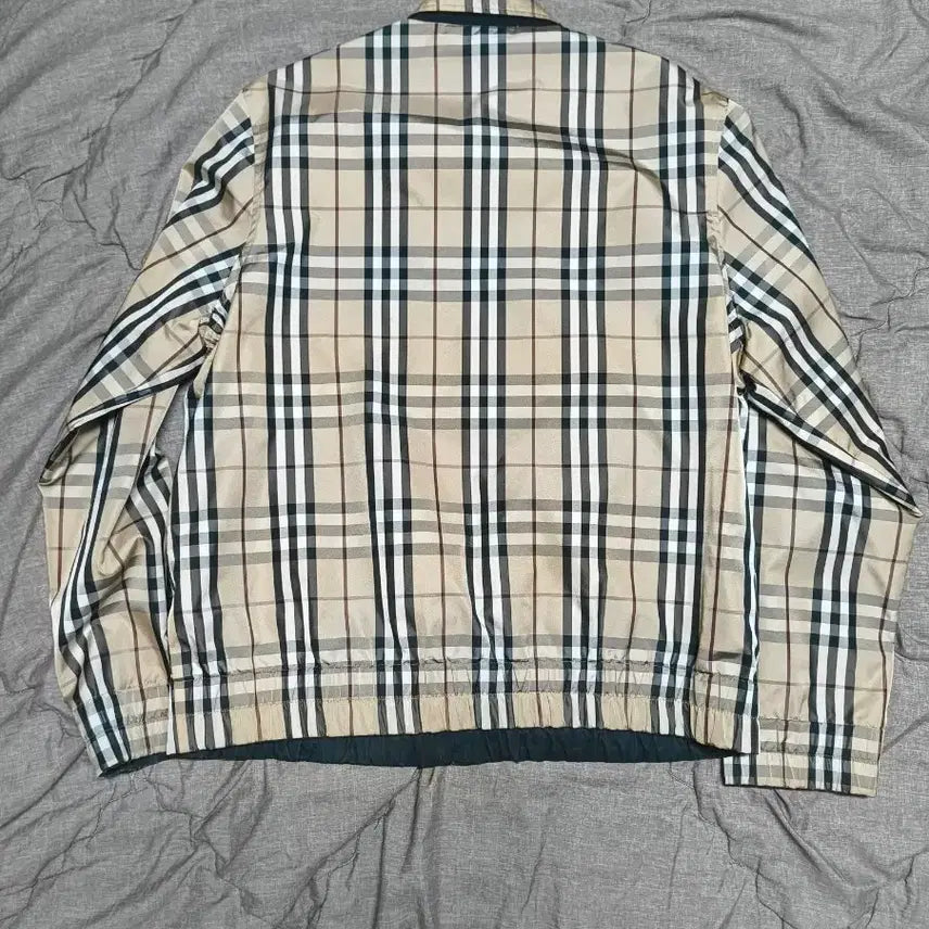 [BUNJANG] Burberry Reversible Harrington Jacket / 버버리 리버시블 해링턴 자켓 105