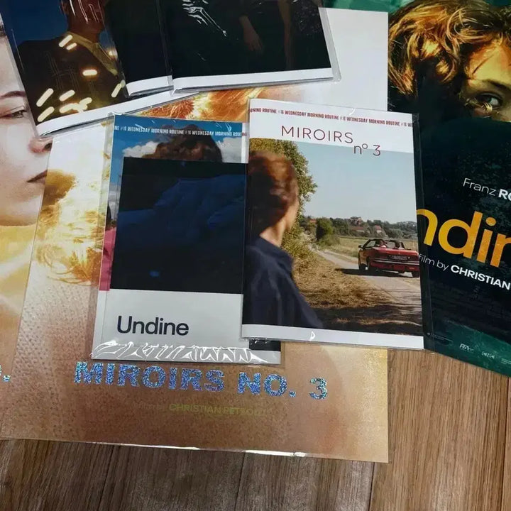 [BUNJANG] Transit Movie Merchandise Bundle / 트랜짓 A3포스터 엽서세트 크리스티안펫졸드 영화 피닉스 운디네 뱃지