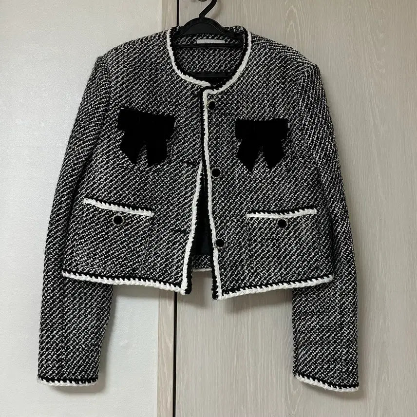 [SOLD OUT] 바이씨니 제작 리본벨벳트위드 블랙