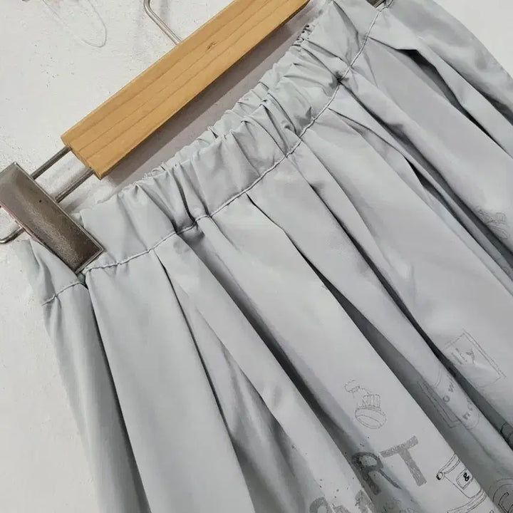 [BUNJANG] Grey Drawing Reversible Midi Skirt / 회색 드로잉 양면 스커트