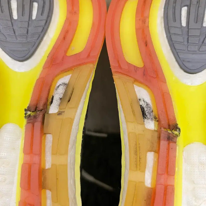 [BUNJANG] Adidas Ultraboost White/Yellow Sneakers / 아디다스 울트라부스트 화이트/옐로우 운동화