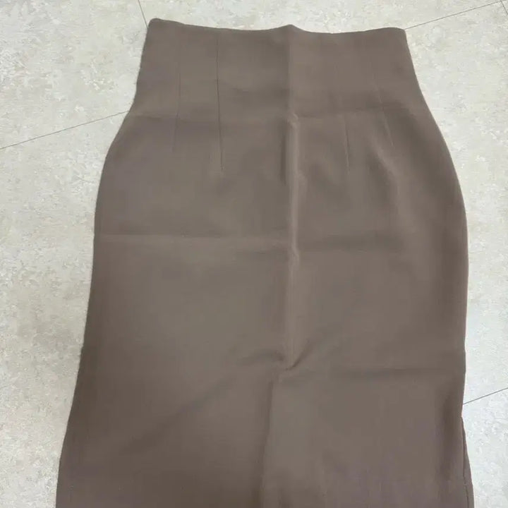 [SOLD OUT] NOBLE 코코아 베이지 H라인 스커트 S 새상품