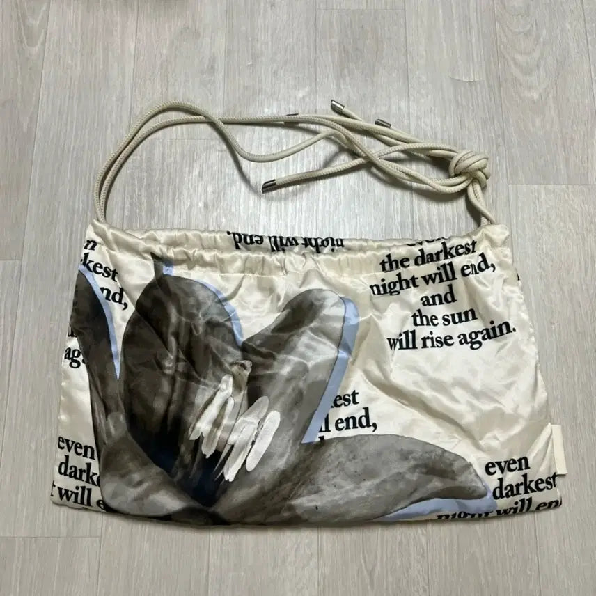 [SOLD OUT] 드로우스트링 숄더백