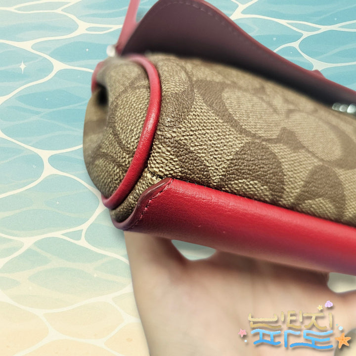 [BUNJANG] Coach Signature Reversible Crossbody Bag / Coach 코치 시그니처 리버저블 크로스백