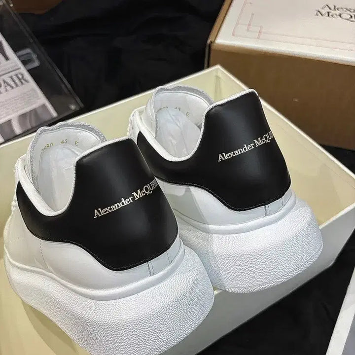 [SOLD OUT] 연예인 착용 알렉산더 맥퀸화이트 스니커즈