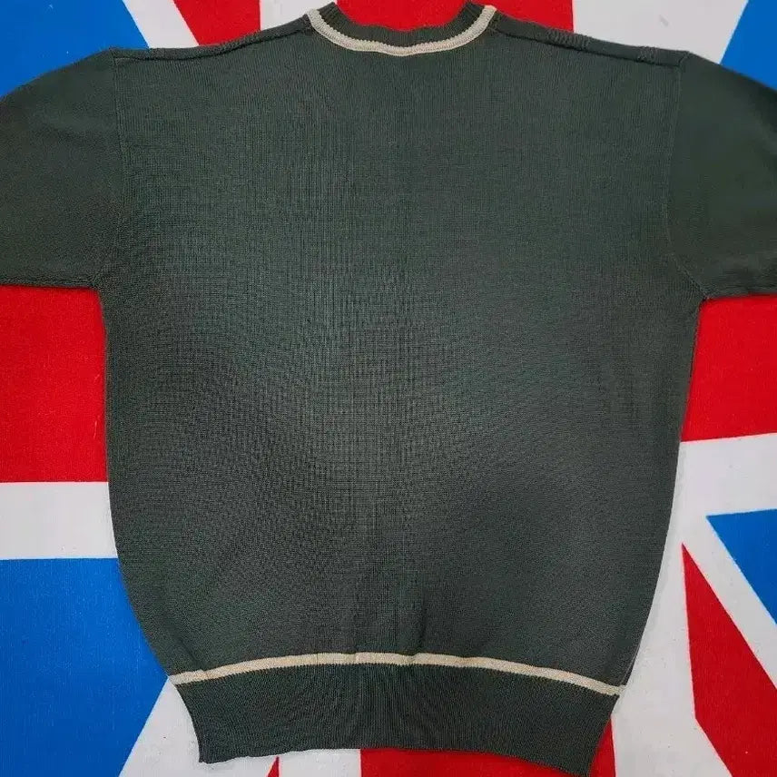 [BUNJANG] Lacoste V-neck Knit Sweater / 라코스테 브이넥 니트