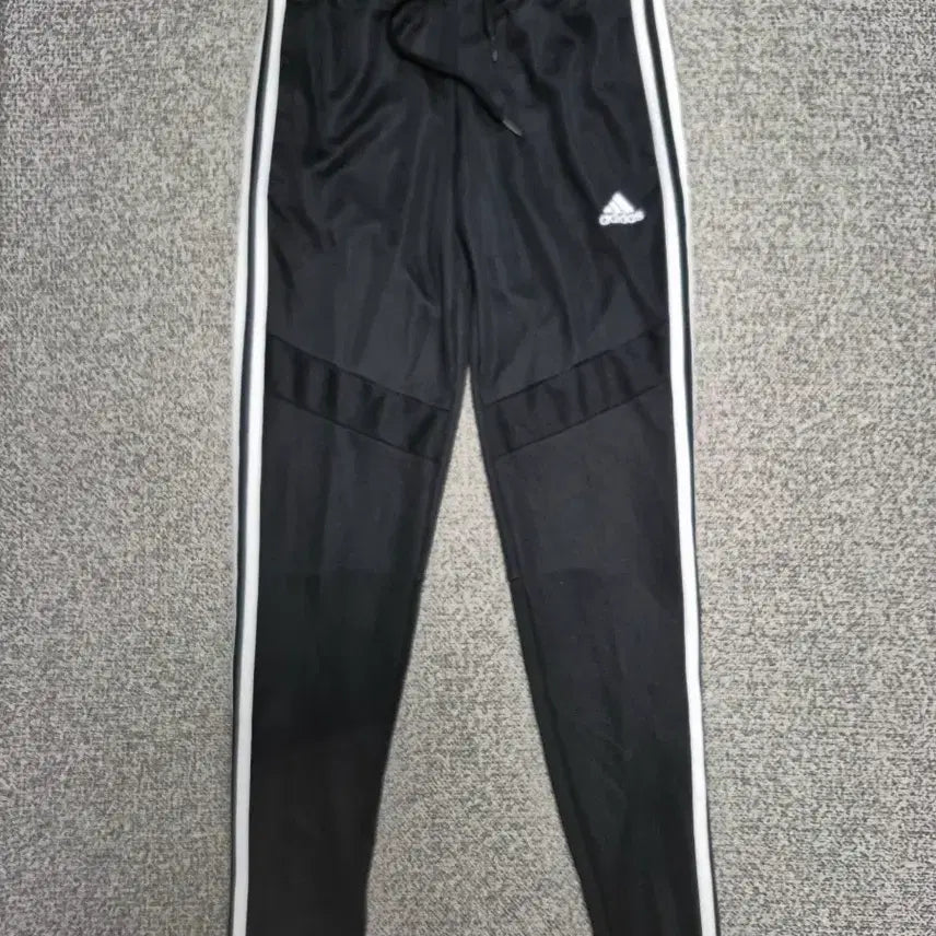 [BUNJANG] Adidas Three-Stripe Training Pants Black / 아디다스 삼선 트레이닝 바지 블랙