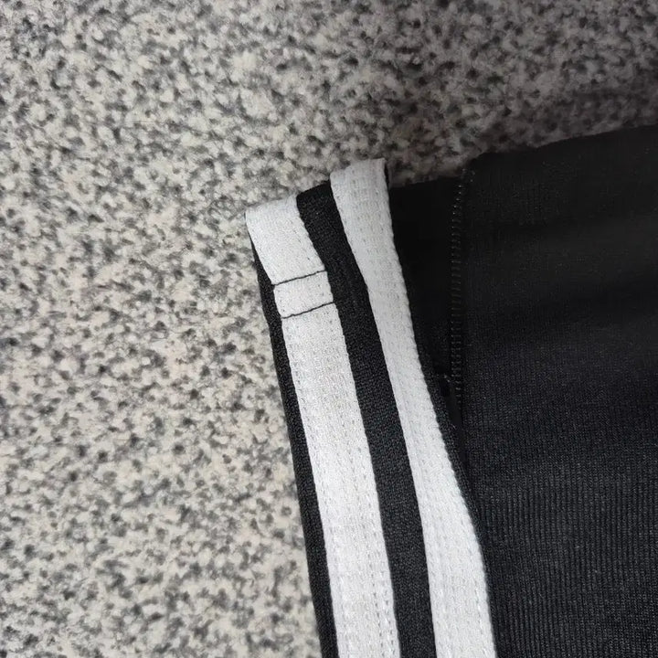 [BUNJANG] Adidas Three-Stripe Training Pants Black / 아디다스 삼선 트레이닝 바지 블랙