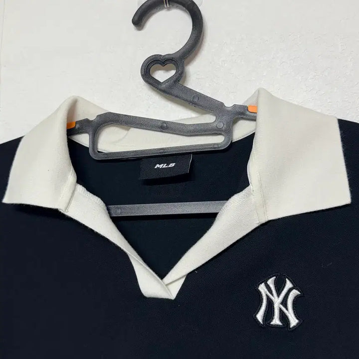 [BUNJANG] MLB Crop Collar T-shirt / MLB 크롭 카라티 S