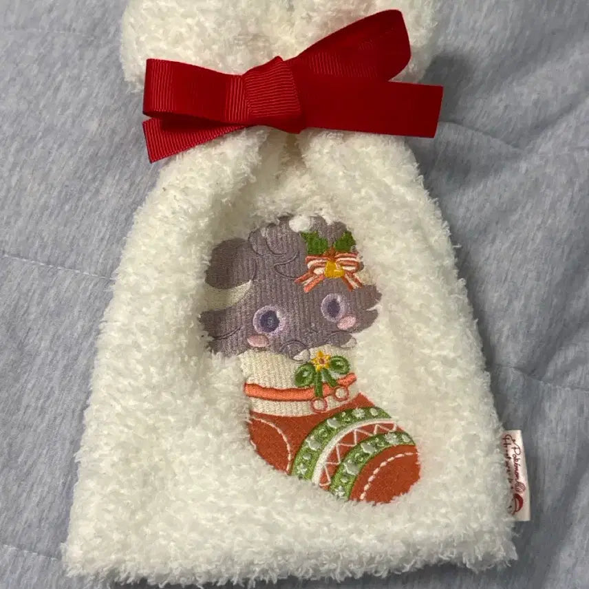 [BUNJANG] Pokemon 2024 Christmas Heartwarming Nyasper Pouch / 포켓몬 2024 크리스마스 heartwarming 냐스퍼 파우치 냐오닉스