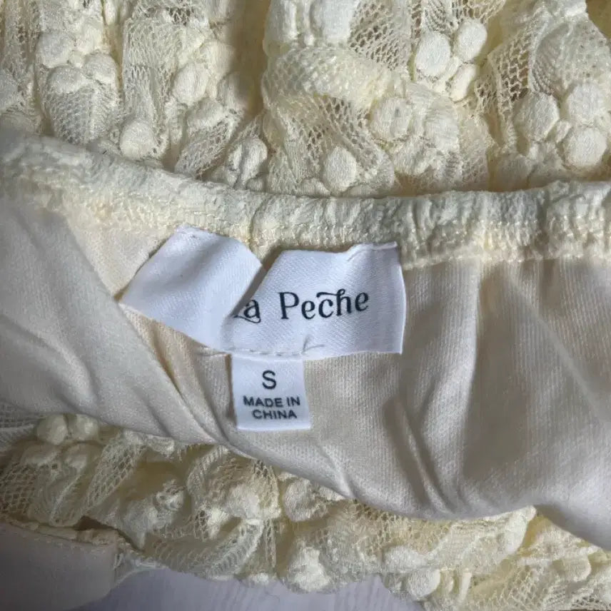 [BUNJANG] La Peche Lace Halterneck Top S / La Peche 레이스 홀터넥 탑 S (새제품)