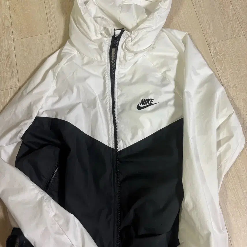 [BUNJANG] Nike Windrunner Women&