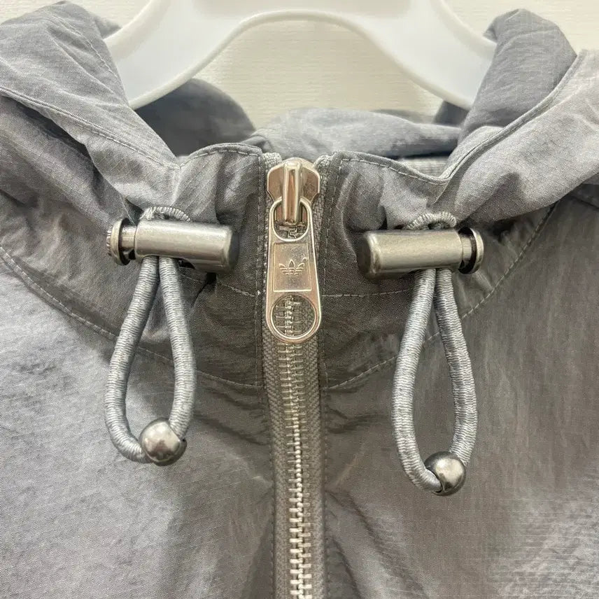 [BUNJANG] Adidas Blue Label Silver Half-Zip Windbreaker / 아디다스 블루라벨 반집업 실버 바람막이