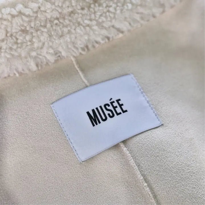 [BUNJANG] Musee Fleece Reversible Mustang Coat / 뮤제 플리스 리버시블 무스탕 코트 36