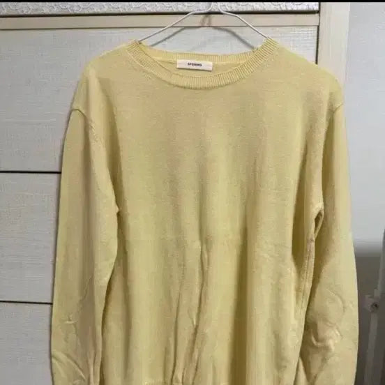 [BUNJANG] Round Neck Knit Yellow Sweater / 라운드넥 니트 옐로우.