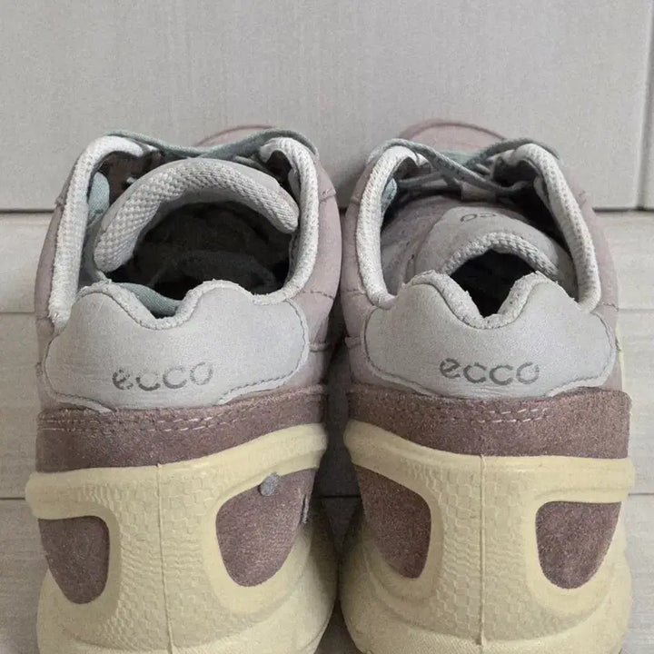 [BUNJANG] ECCO BIOM Suede Sneakers / ECCO BIOM 스웨이드 스니커즈 230