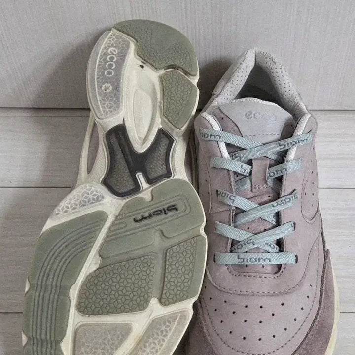 [BUNJANG] ECCO BIOM Suede Sneakers / ECCO BIOM 스웨이드 스니커즈 230