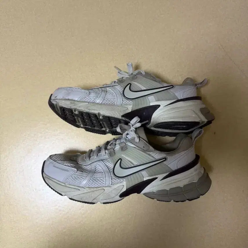 [BUNJANG] Nike V2K Running Shoes / 나이키 v2k 런닝화 운동화