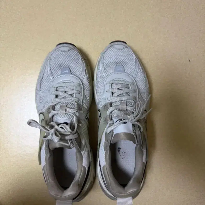 [BUNJANG] Nike V2K Running Shoes / 나이키 v2k 런닝화 운동화