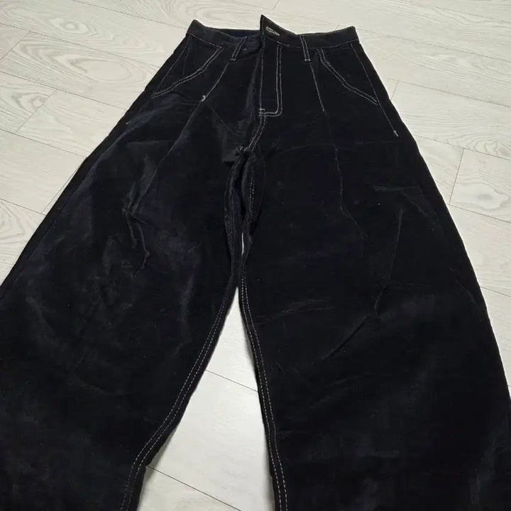 [BUNJANG] Diagonal Velvet Pants / (s)다이애그널 벨벳 팬츠