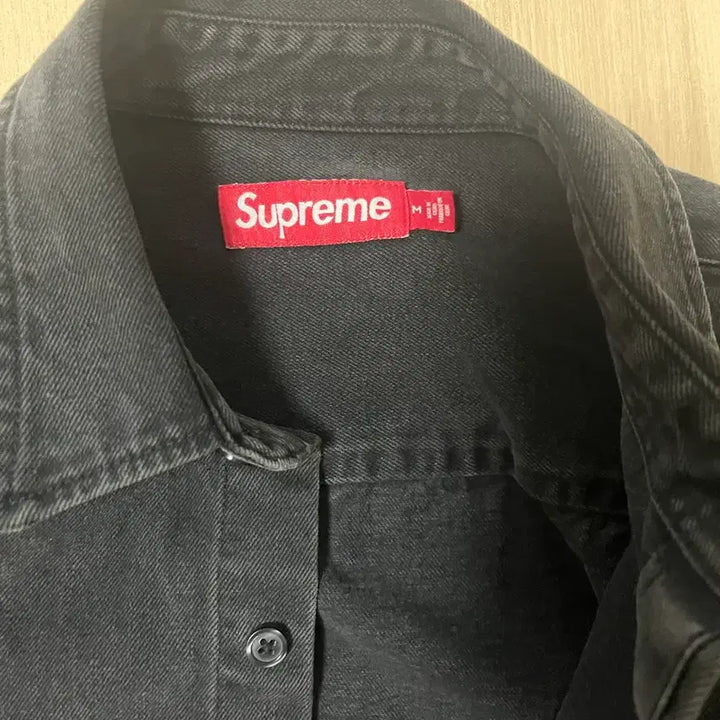 [SOLD OUT] 슈프림 데님 페인터 반팔 셔츠 블랙