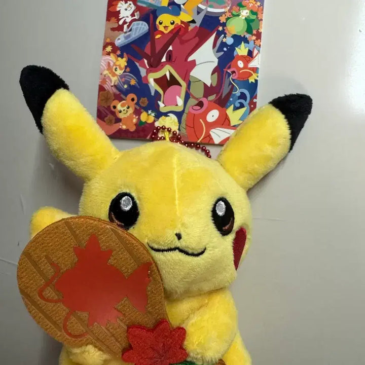 [BUNJANG] Hiroshima Limited Pikachu Keychain with Maple Leaf / 히로시마 한정 피카츄 키링