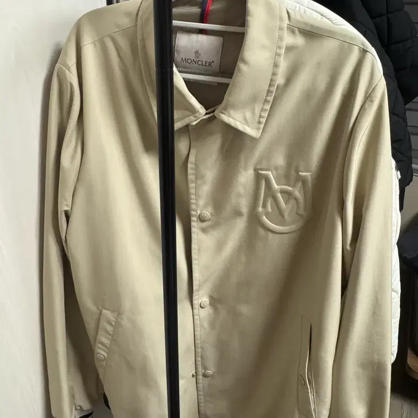 [BUNJANG] Moncler Beige Shirt Jacket / 몽클레어 베이지색 자켓 셔츠자켓