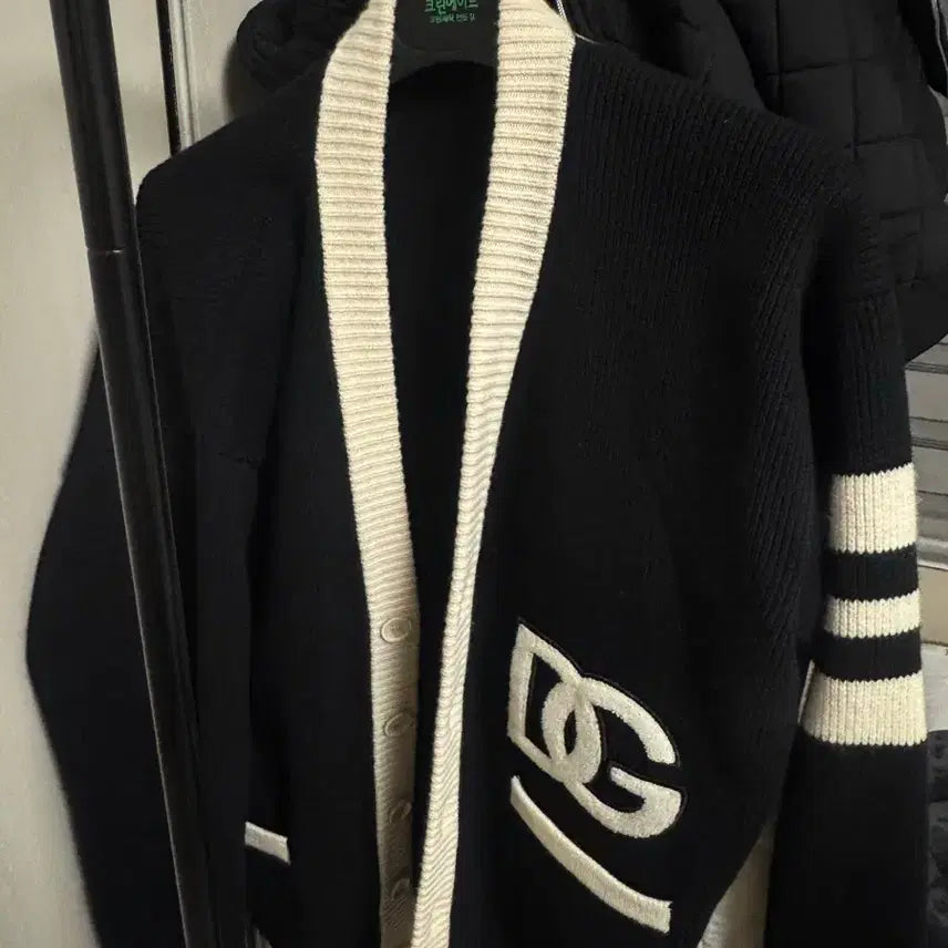 [SOLD OUT] 돌체앤가바나 가디건 두툼한 가디건