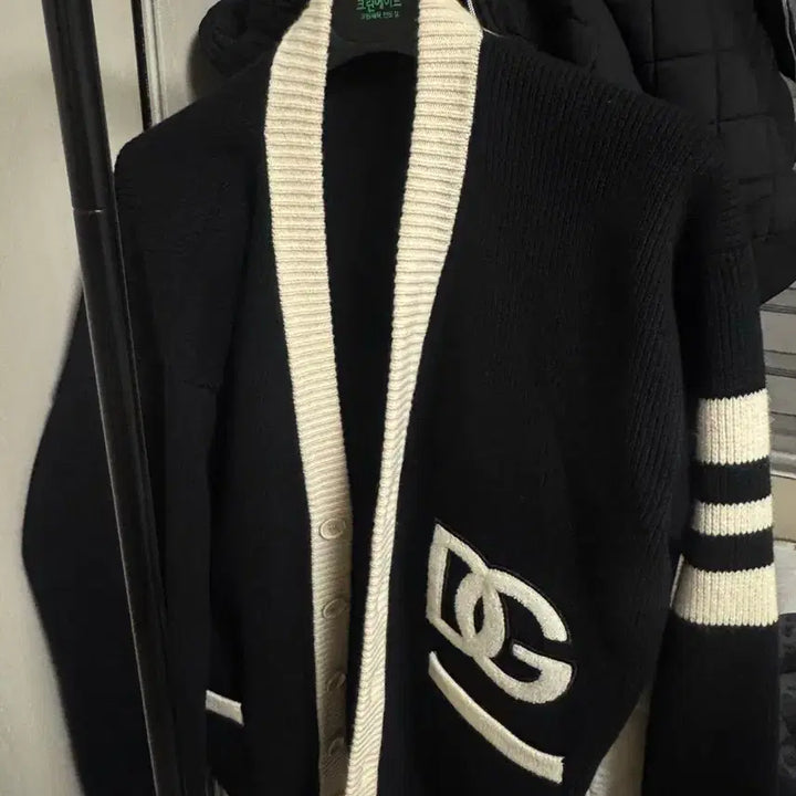[SOLD OUT] 돌체앤가바나 가디건 두툼한 가디건