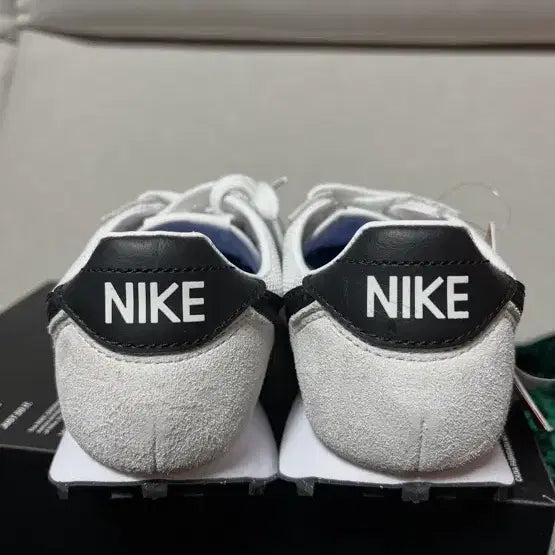 [BUNJANG] LD-1000 White and Black Sneakers / 여성용 (매장 정품 새상품)어디든 잘어울리는 스니커즈(사이즈230~245
