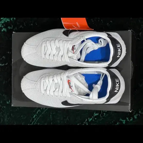 [BUNJANG] LD-1000 White and Black Sneakers / 여성용 (매장 정품 새상품)어디든 잘어울리는 스니커즈(사이즈230~245