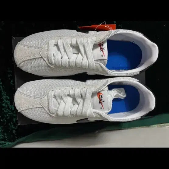 [BUNJANG] LD-1000 White and Black Sneakers / 여성용 (매장 정품 새상품)어디든 잘어울리는 스니커즈(사이즈230~245