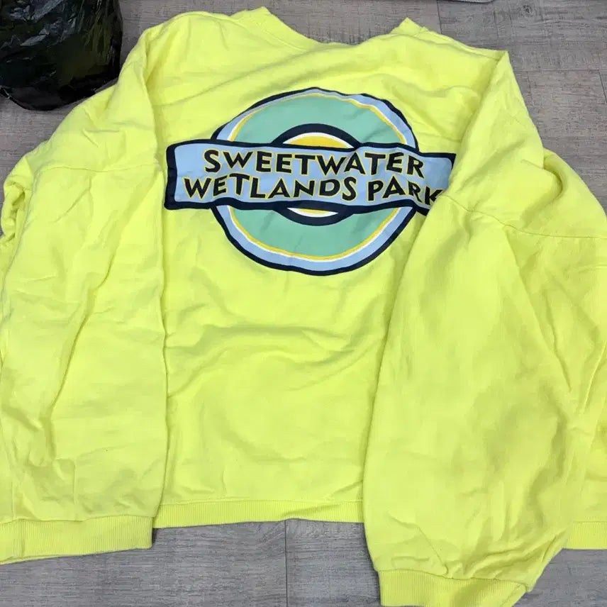 [BUNJANG] Overfit Sweatshirt / 연노랑 오버핏 맨투맨