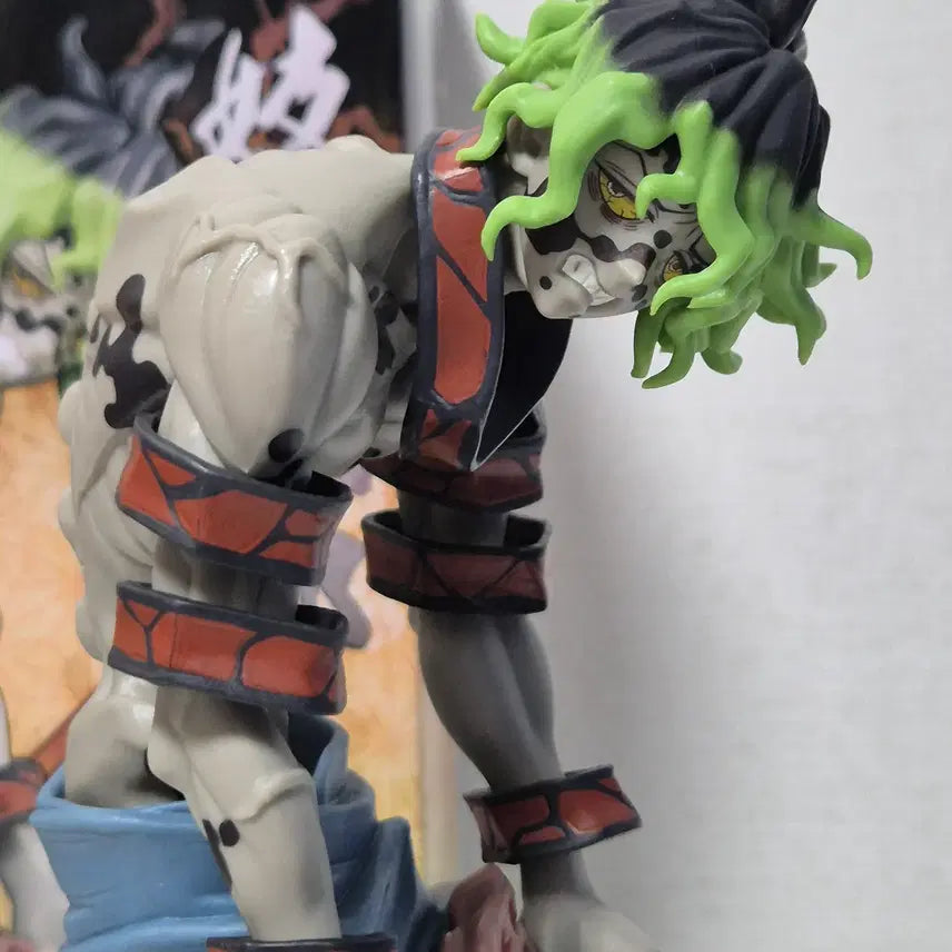 [BUNJANG] Demon Slayer Gyutaro Figure / [개봉품] 귀멸의 칼날 피규어 데몬시리즈 규타로