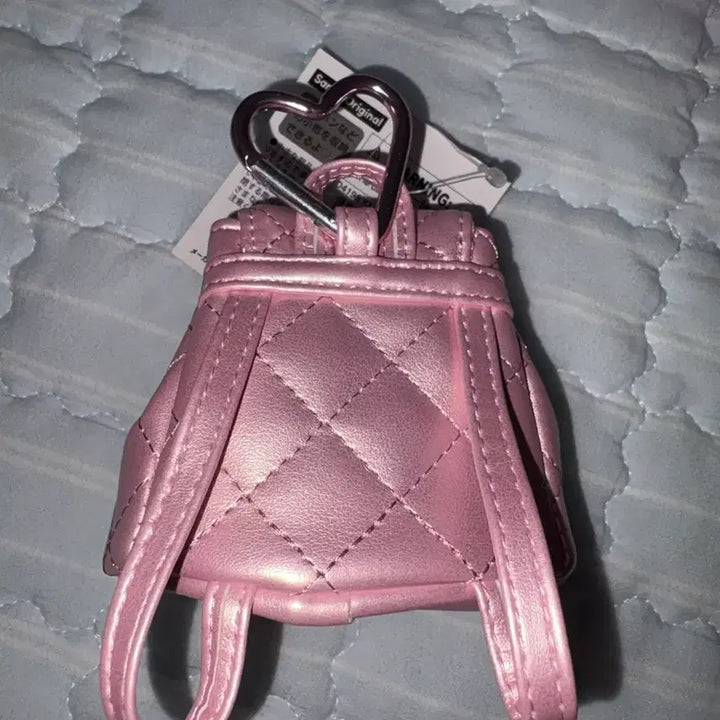 [BUNJANG] Hello Kitty Pink Quilted Mini Backpack Keyring / 새상품 헬로키티 핑크 퀼팅 미니 백팩 키링