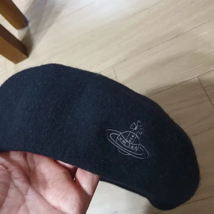 [BUNJANG] Vivienne Westwood Wool Beret Hat / 비비안 웨스트우드 울 베레모 모자