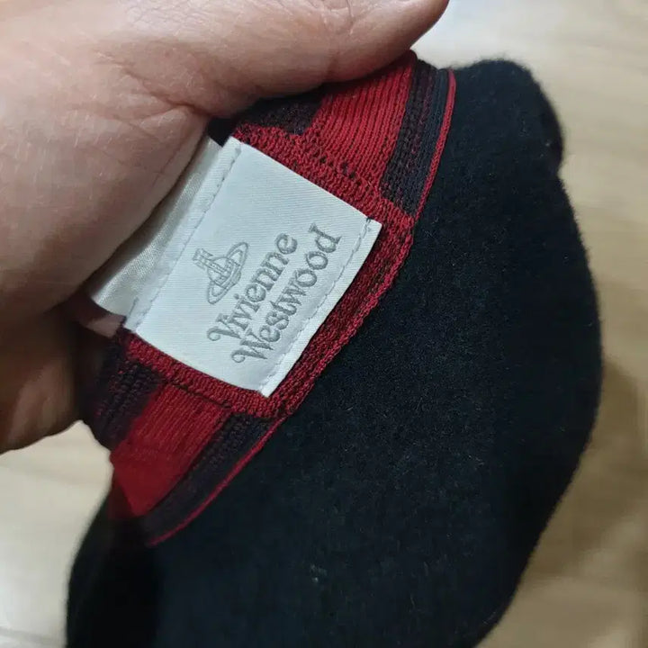 [BUNJANG] Vivienne Westwood Wool Beret Hat / 비비안 웨스트우드 울 베레모 모자