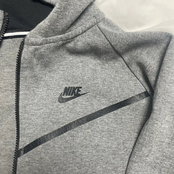 [SOLD OUT] 나이키 테크팩 그레이