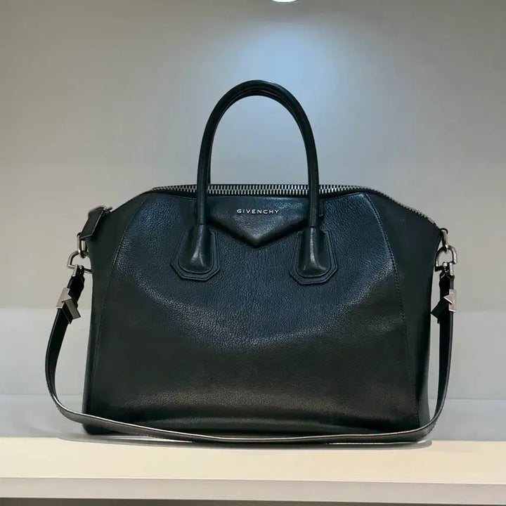 [BUNJANG] Givenchy Antigona Medium Black Tote Bag / 지방시 안티고나 미디엄 블랙 토트백