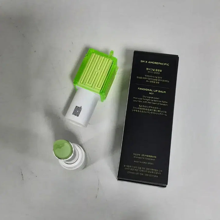 [BUNJANG] NCT Lightstick Lip Balm / NCT 응원봉 립밤