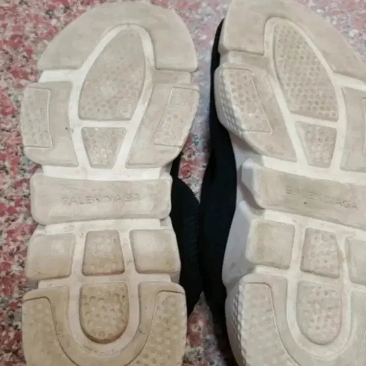 [BUNJANG] Balenciaga Speedrunner Black Sneakers / 발렌시아가 스피드러너 블랙