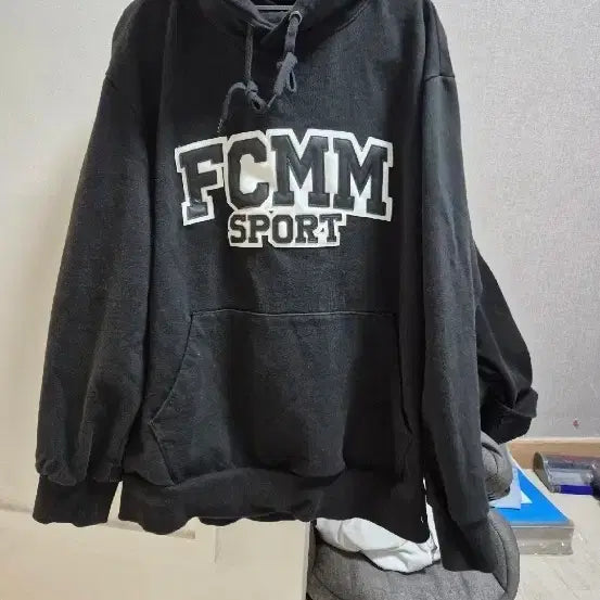 [BUNJANG] FCMM Black Hoodie / FCMM 블랙 후드티