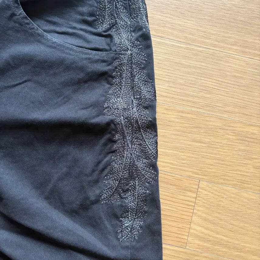 [BUNJANG] Polytelu 1011 Feather Goshima Pants Charcoal 1 Size / 폴리테루 1011 페더 고시마 팬츠 차콜 1사이즈