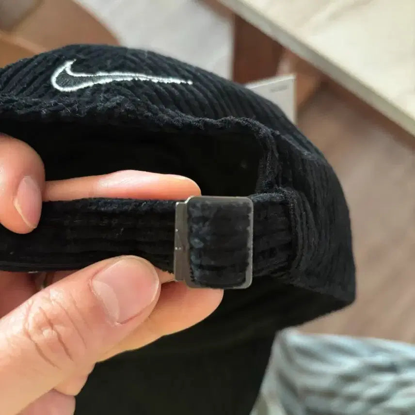 [BUNJANG] Supreme Nike Corduroy Ball Cap / 슈프림 나이키 콜라보 코듀로이 볼캡 블랙