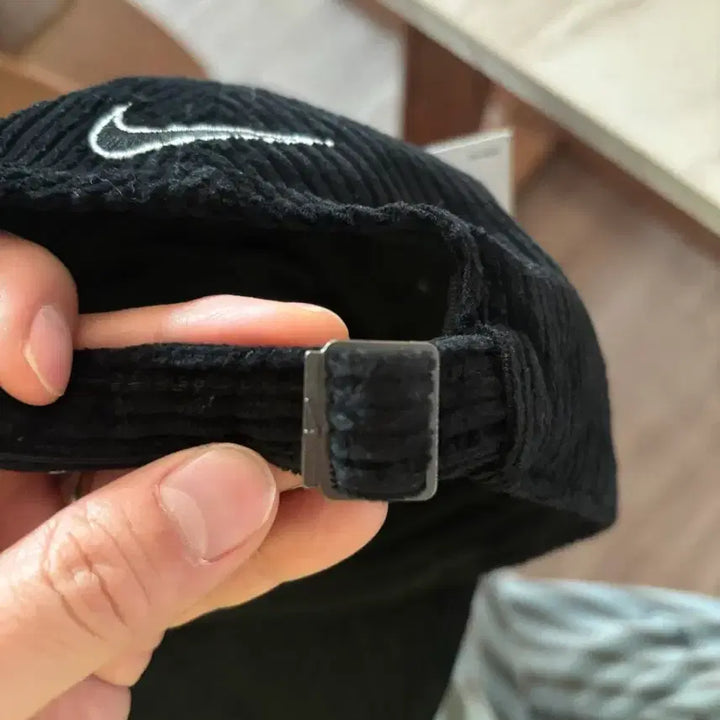 [BUNJANG] Supreme Nike Corduroy Ball Cap / 슈프림 나이키 콜라보 코듀로이 볼캡 블랙