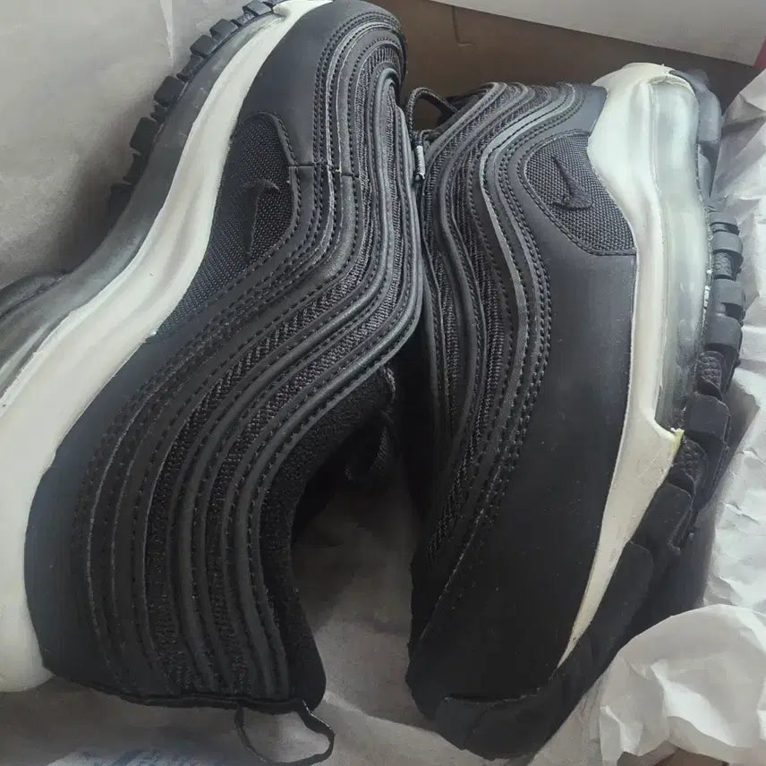 [BUNJANG] Nike Air Max 97 Pink and Black Sneakers / 나이키 에어맥스 97 핑크 , 블랙 운동화 230 새제품 각1개