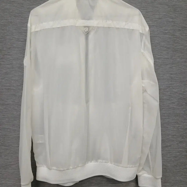 [BUNJANG] Discovery Windbreaker Jacket (Size 100) / 4197 디스커버리 바람막이 100