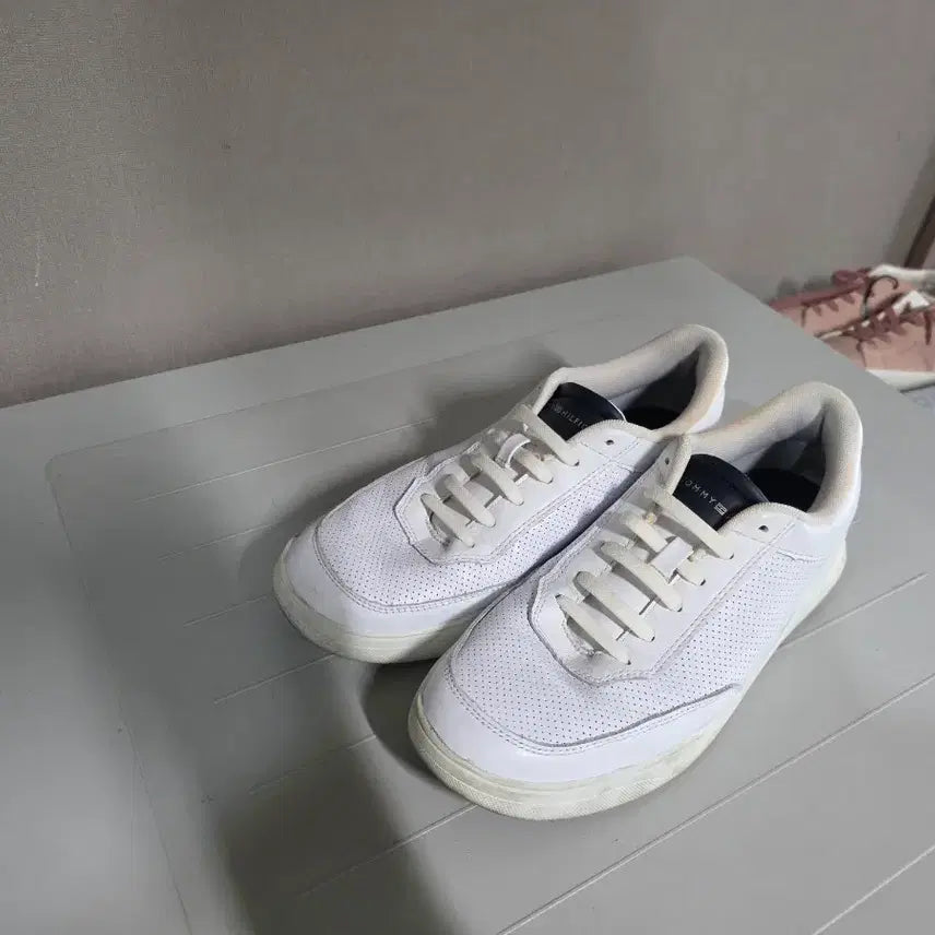 [BUNJANG] Tommy Hilfiger Sneakers (White) - Size 265 / 타미 신발 265사이즈